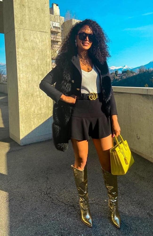 25P Insta Milfs &amp; Gilfs Wearing Boots no.29