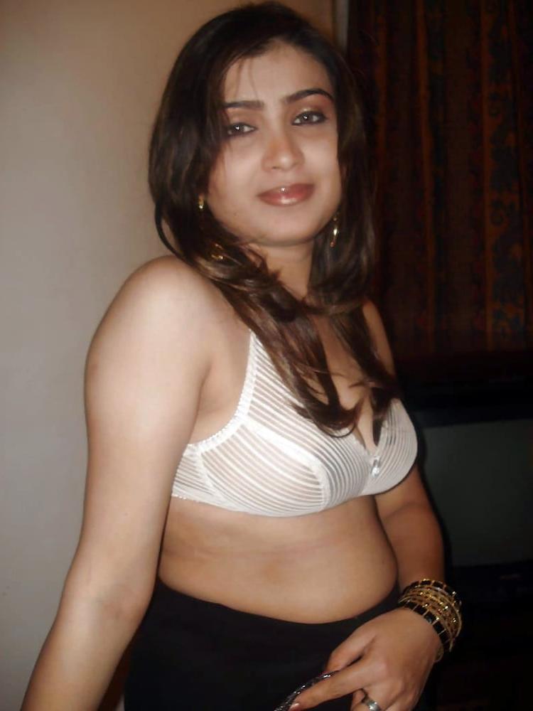 25P Indian call girl weekend with old man (97)