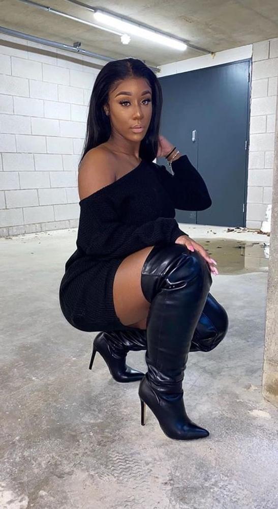 25P Insta Milfs &amp; Gilfs Wearing Boots no.28