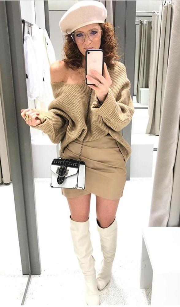 25P Insta Milfs &amp; Gilfs Wearing Boots no.28
