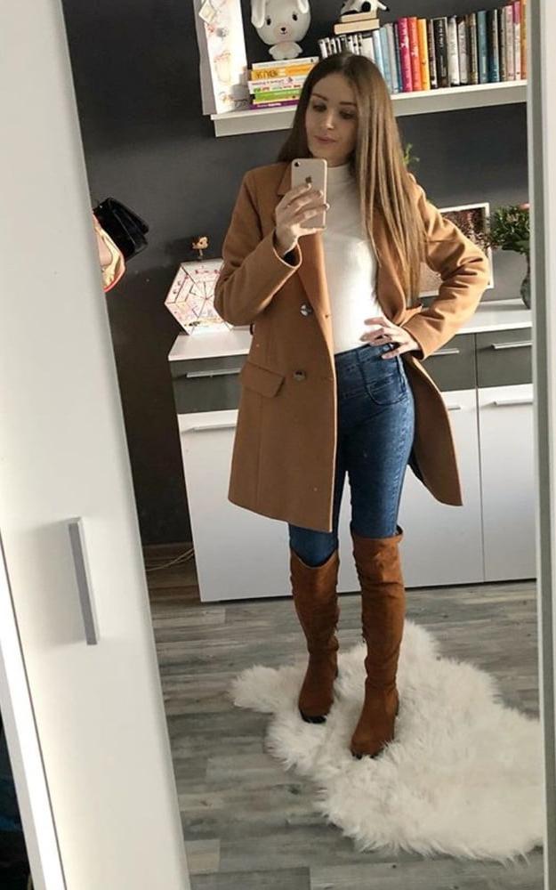 25P Insta Milfs &amp; Gilfs Wearing Boots no.28