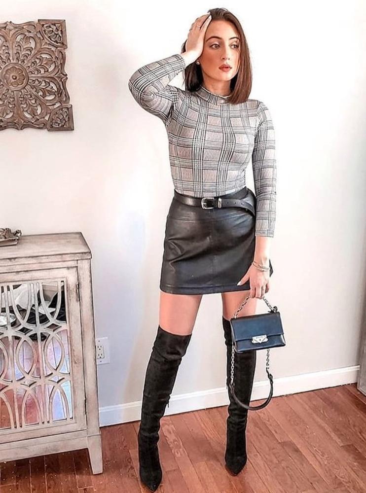 25P Insta Milfs &amp; Gilfs Wearing Boots no.30