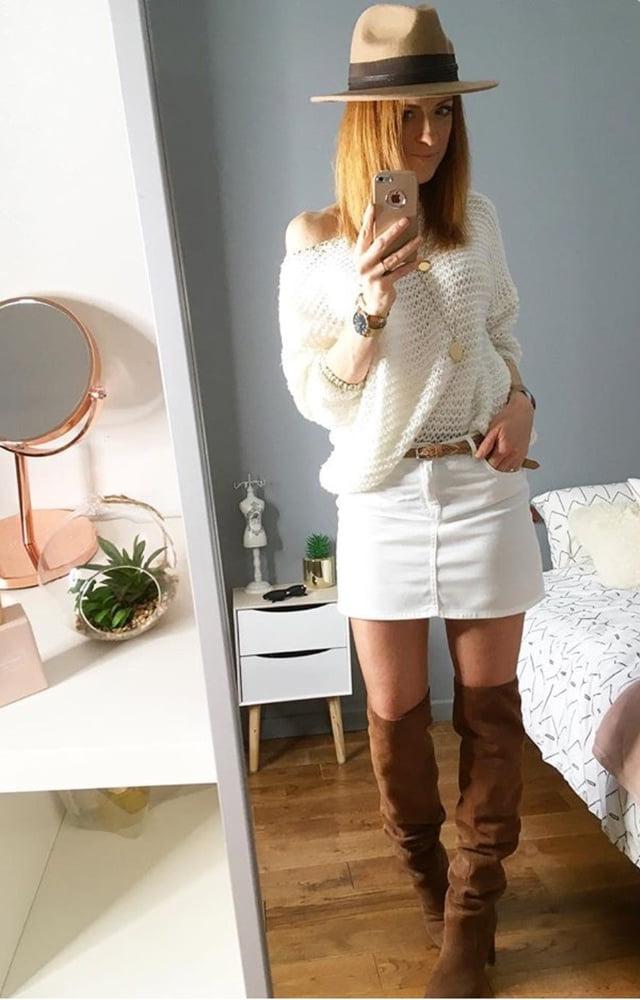 25P Insta Milfs &amp; Gilfs Wearing Boots no.27