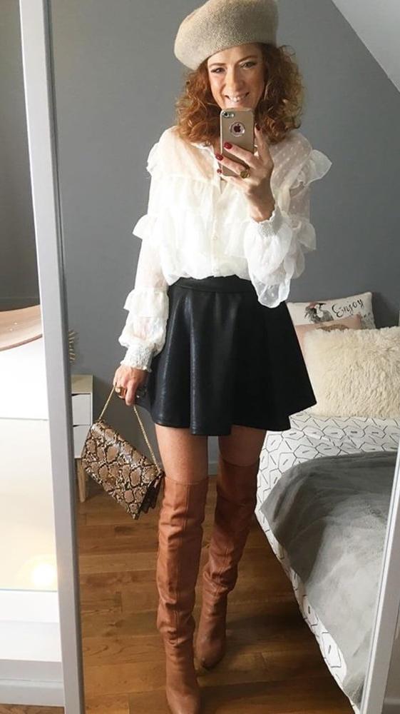 25P Insta Milfs &amp; Gilfs Wearing Boots no.27
