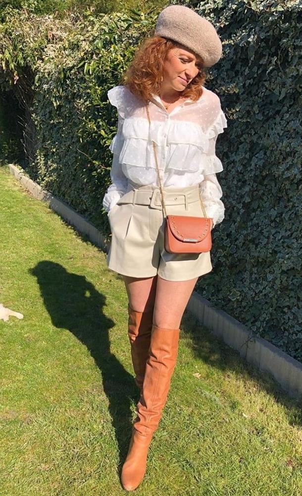 25P Insta Milfs &amp; Gilfs Wearing Boots no.27