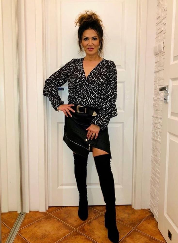 25P Insta Milfs &amp; Gilfs Wearing Boots no.25