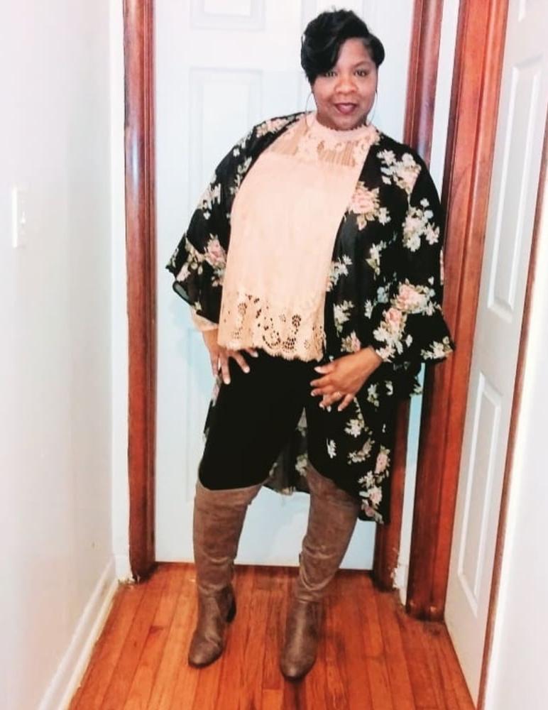 25P Insta Milfs &amp; Gilfs Wearing Boots no.25