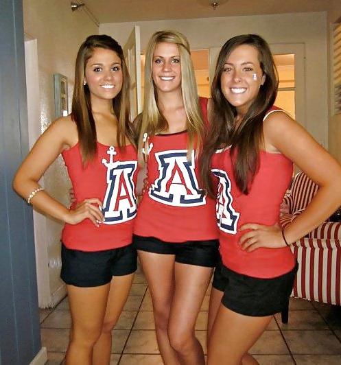 25P Hot Young Sorority Sluts 