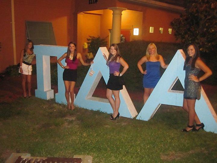 25P Hot Young Sorority Sluts 