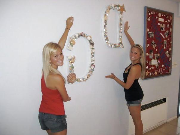 25P Hot Young Sorority Sluts 