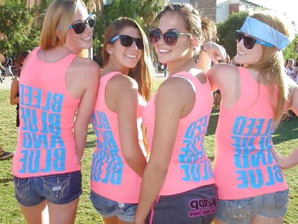 25P Hot Young Sorority Sluts 