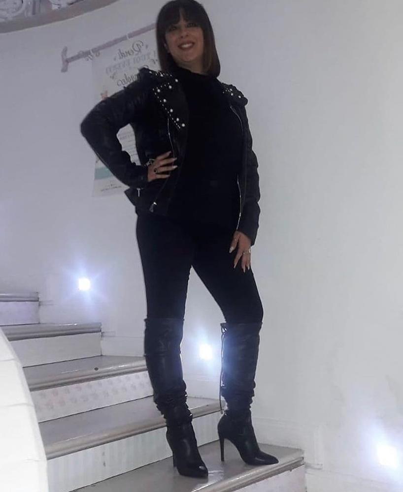 25P Milfs &amp; Gilfs wearing boots no.46