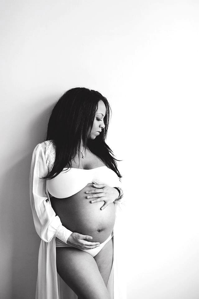11P Pregnant ebony