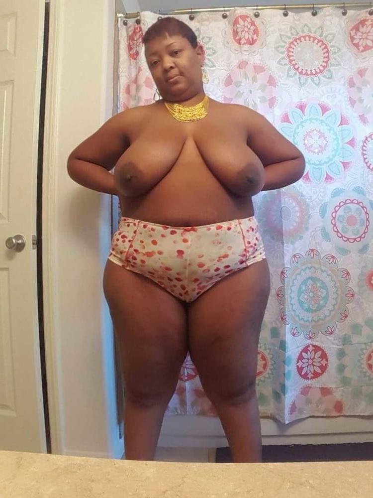 25P Black Series 02: From MILF to GILF with Matures in between