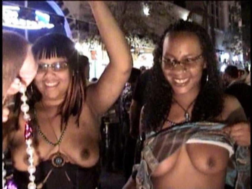 25P Black Series 03: From MILF to GILF with Matures in between