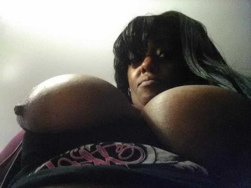 25P Black Series 03: From MILF to GILF with Matures in between