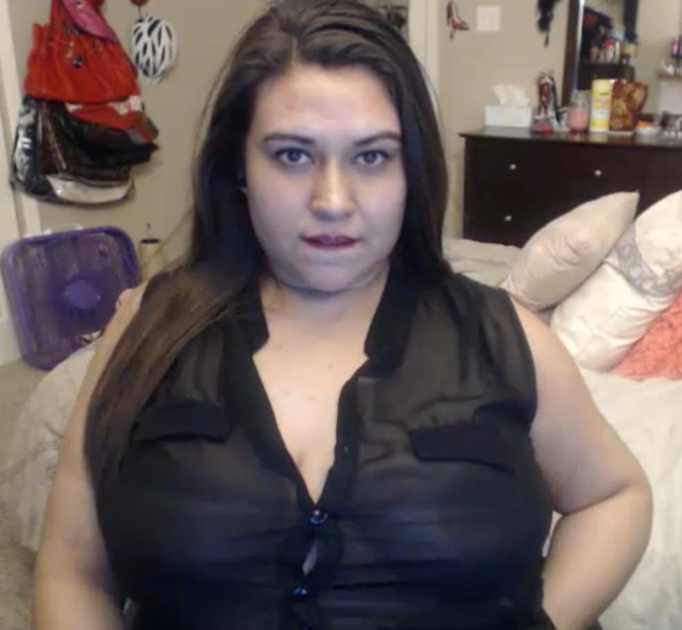 15P American Sophia's Tits Fully Exposed