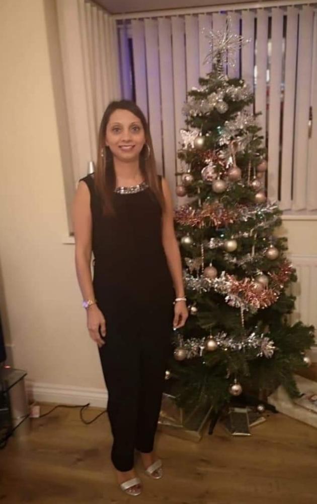 23P Indian Women Dressed 2