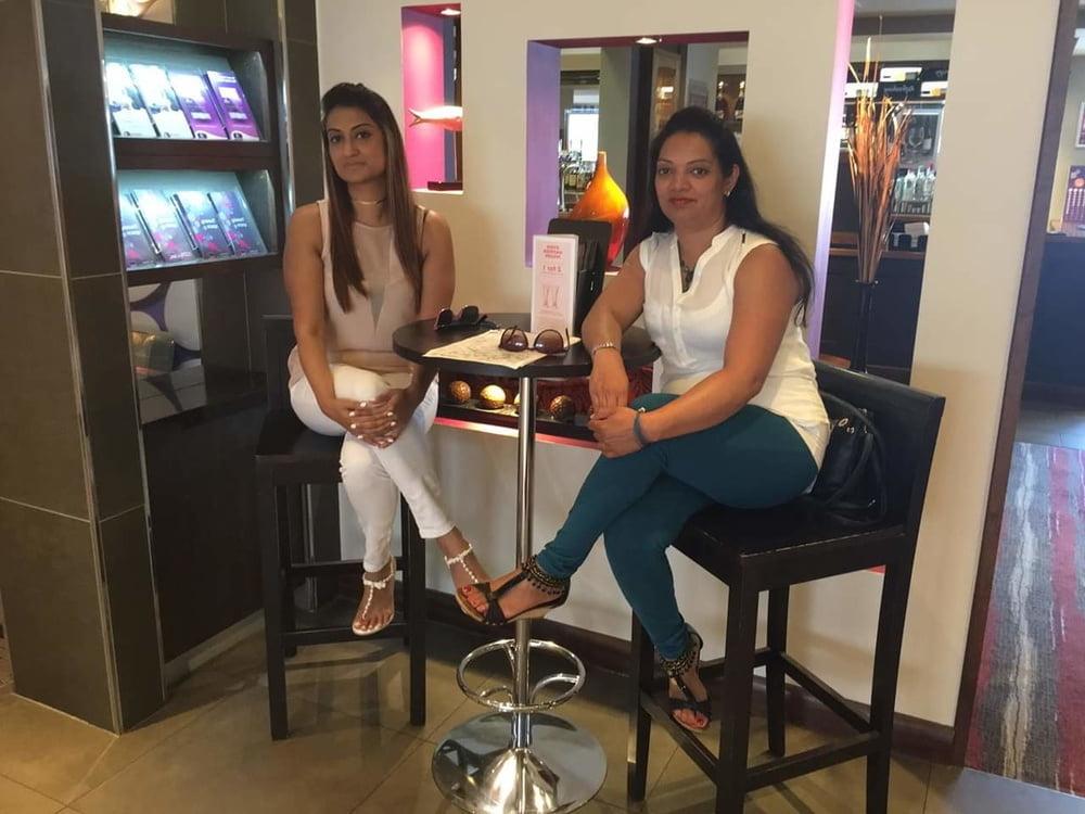 23P Indian Women Dressed 2