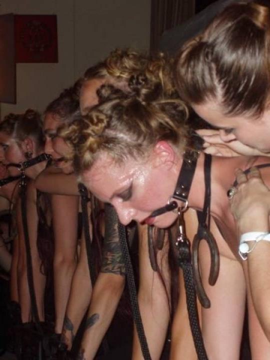 25P Girls in bondage 9