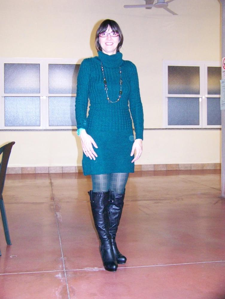 25P Insta Milfs &amp; Gilfs Wearing Boots no.24