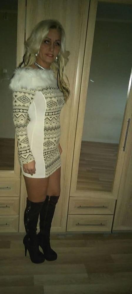 25P Insta Milfs &amp; Gilfs Wearing Boots no.24