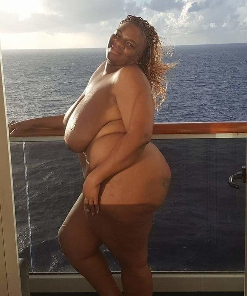 16P Bbw mix 775 (Black women)
