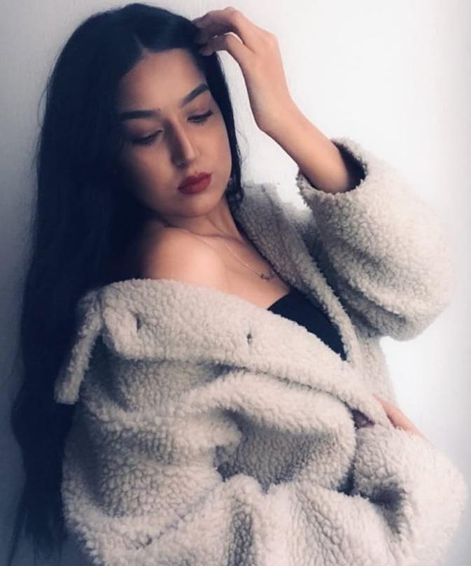 15P Yasmine Slut 19 ans
