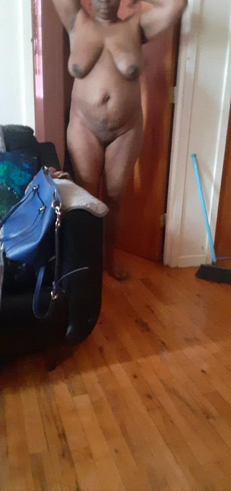 25P CORONAVIRUS BUTTNAKED 3