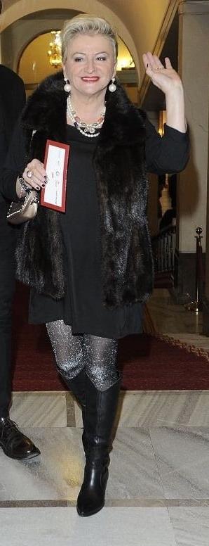 25P Insta Milfs &amp; Gilfs Wearing Boots no.22