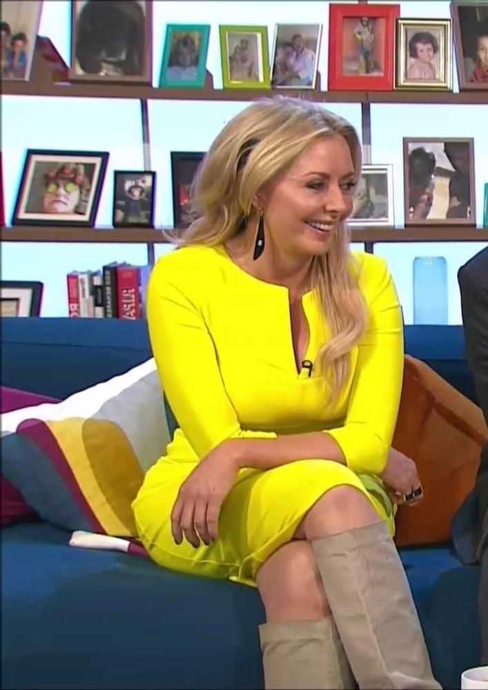 25P Carol Vorderman wearing Boots no.10