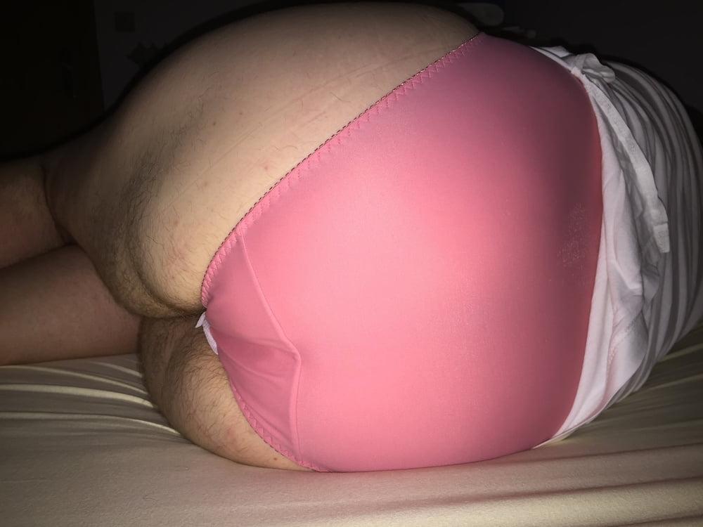 16P 699 - my wife and her hairy ass in her panties