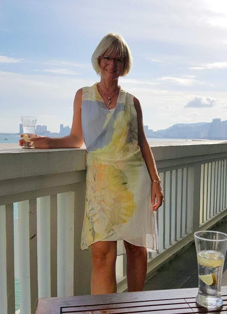 20P Hot Wife 7