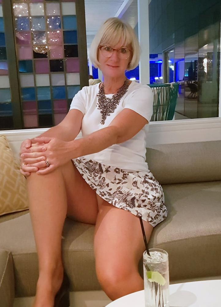 20P Hot Wife 7