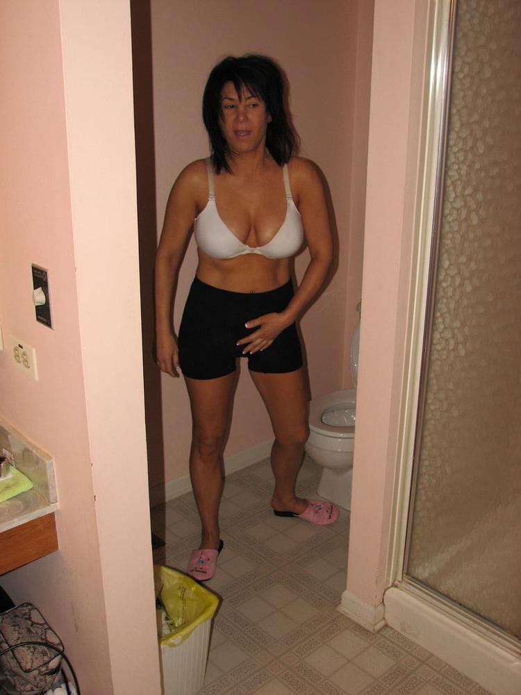25P SDRUWS2 - HORNY LATIN MATURE SLUT WIFE EXPOSED BY HUSBAND