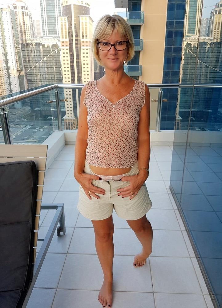 20P Hot Wife 2