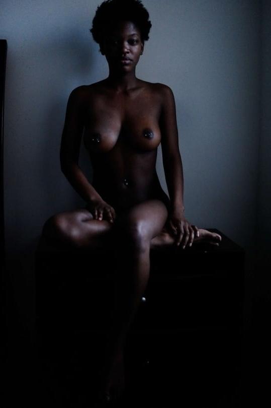 25P Ebony Ladies 023