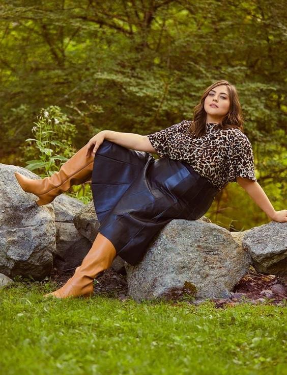 25P Insta Milfs &amp; Gilfs Wearing Boots no.23