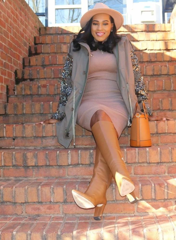 25P Insta Milfs &amp; Gilfs Wearing Boots no.23