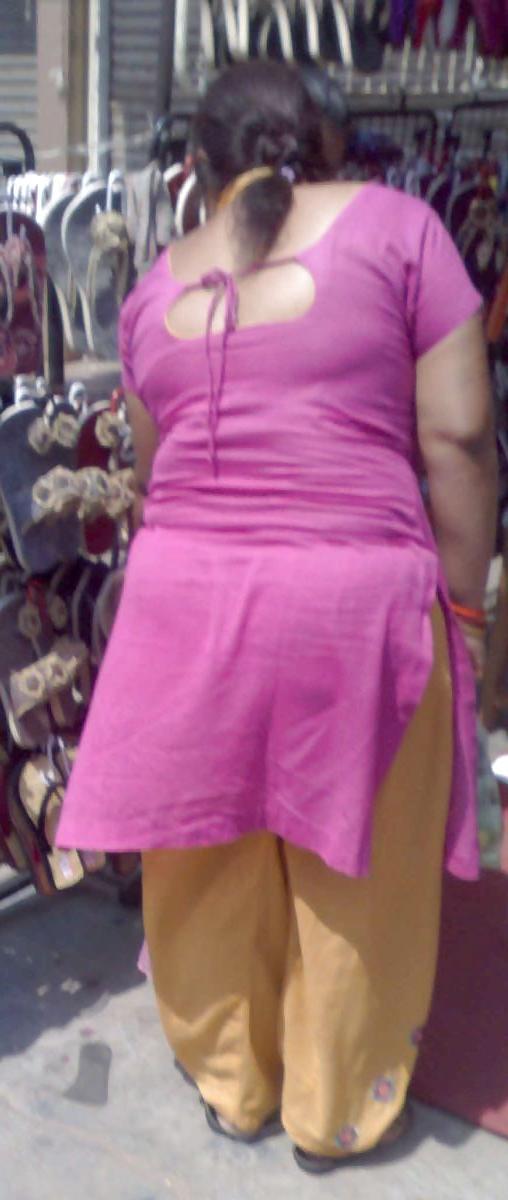 25P Indian ladies back view