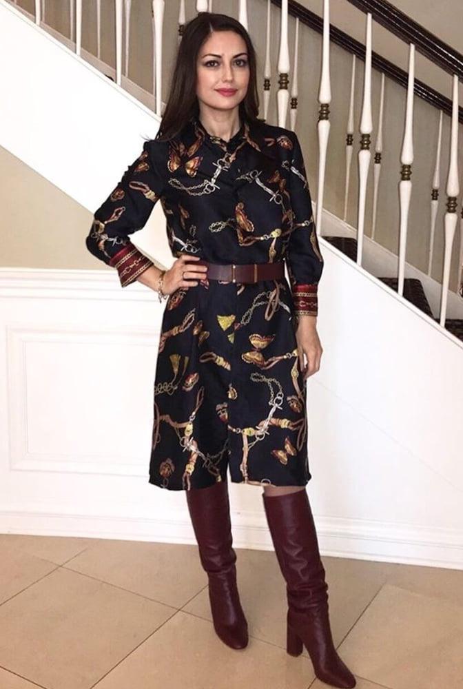 25P Insta Milfs &amp; Gilfs Wearing Boots no.14