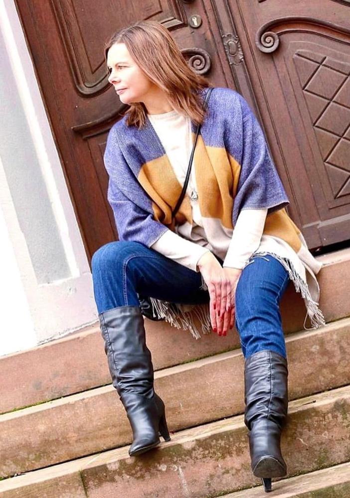 25P Insta Milfs &amp; Gilfs Wearing Boots no.14