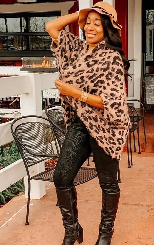 25P Insta Milfs &amp; Gilfs Wearing Boots no.14