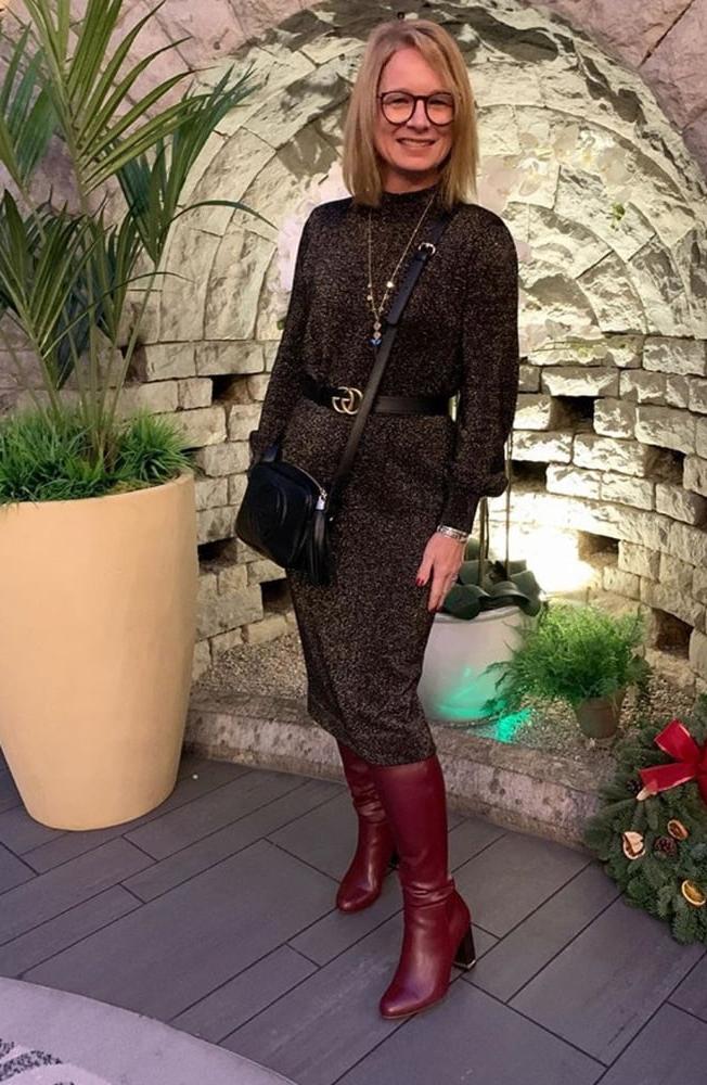 25P Insta Milfs &amp; Gilfs Wearing Boots no.14