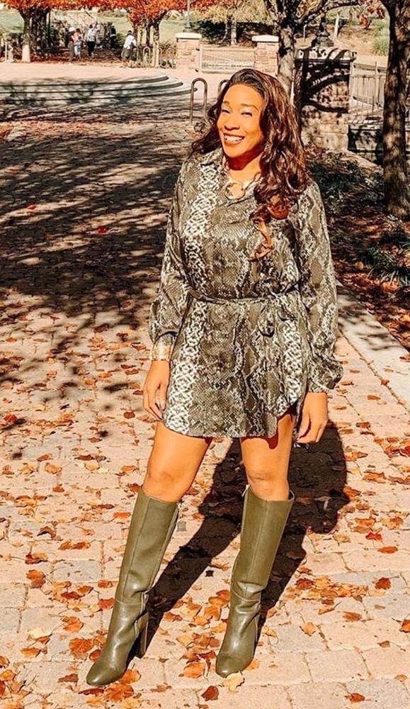25P Insta Milfs &amp; Gilfs Wearing Boots no.14