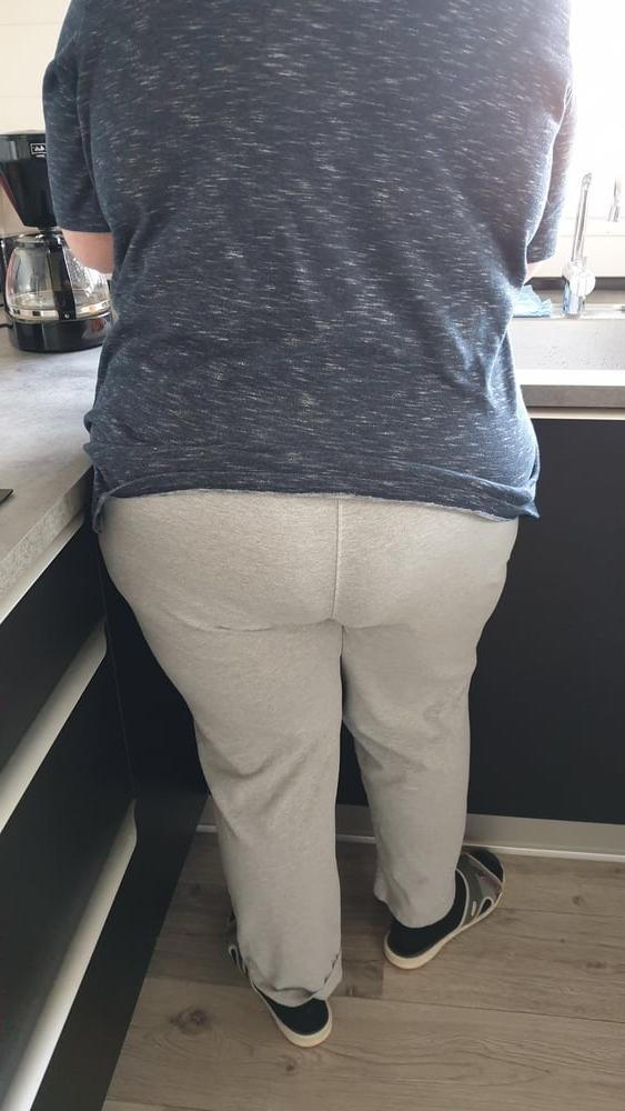 18P Fat Ass Wife