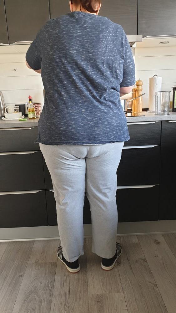 18P Fat Ass Wife