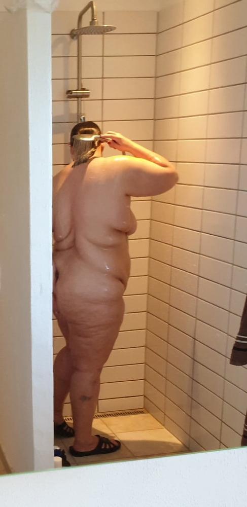 18P Fat Ass Wife