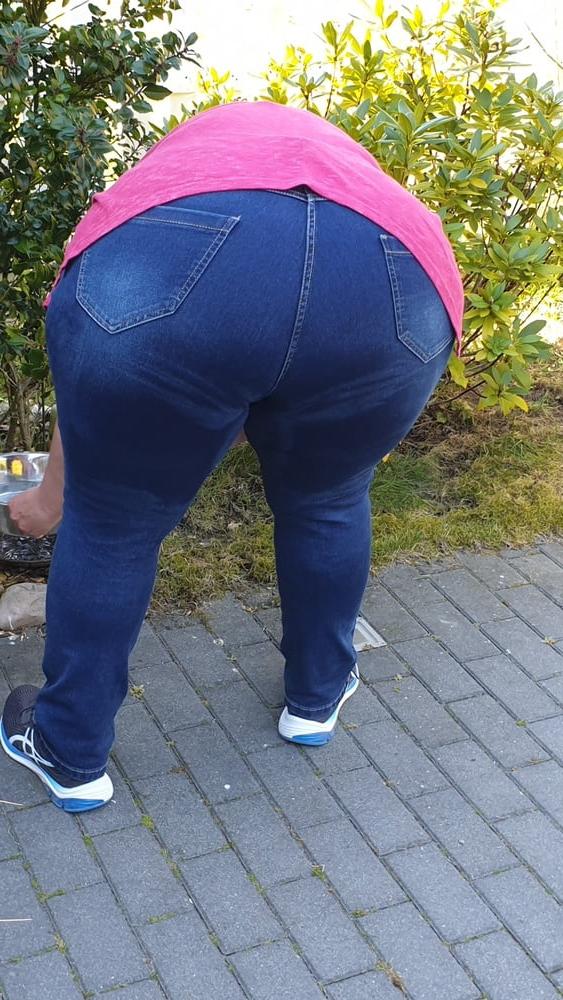 18P Fat Ass Wife