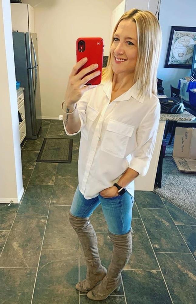 25P Insta Milfs &amp; Gilfs Wearing Boots no.11